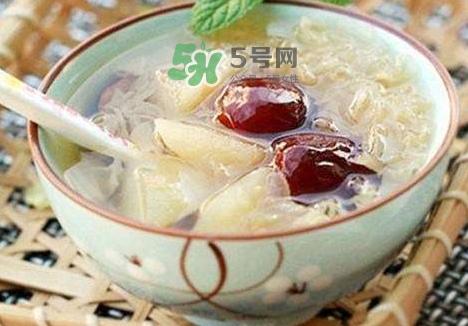 燕窩和銀耳可以一起燉嗎？燕窩和銀耳的口感區(qū)別