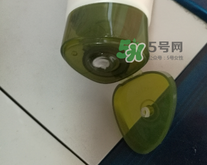 一葉子補(bǔ)水潔面乳怎么樣？一葉子補(bǔ)水洗面奶好用嗎？