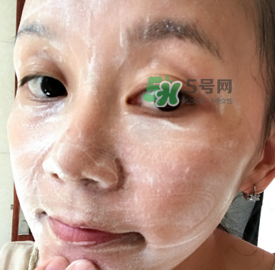 一葉子補(bǔ)水潔面乳怎么樣？一葉子補(bǔ)水洗面奶好用嗎？