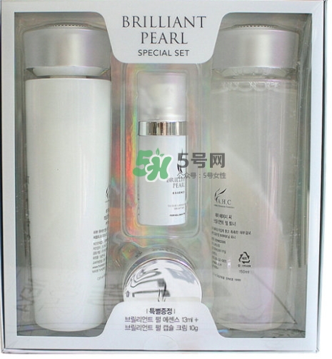 ahc珍珠美白水乳套盒怎么樣？ahc珍珠美白水乳好用嗎