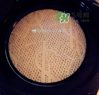 ysl蕾絲氣墊和ysl羽毛氣墊哪個(gè)好？ysl蕾絲氣墊和ysl羽毛氣墊的區(qū)別