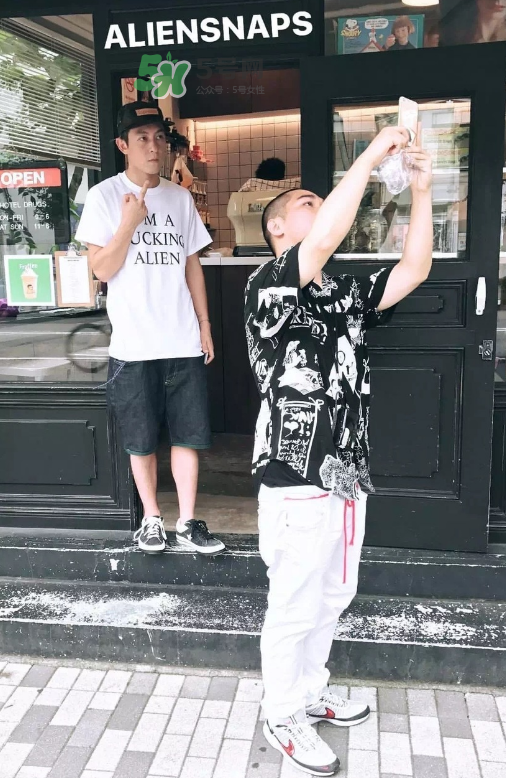 clot與converse聯(lián)名太極帆布鞋上腳效果怎么樣？