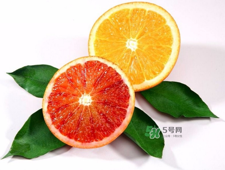 橙子是橘子跟什么水果的雜交品種？橙子是上火還是下火？