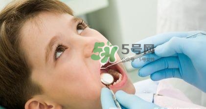 怎么防止寶寶長蛀牙？別讓孩子吃大人的口水
