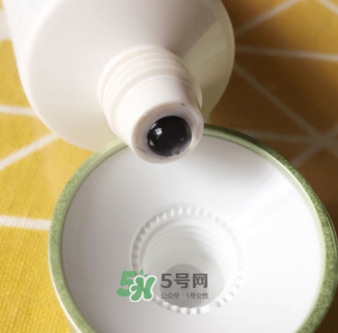 韓后茶蕊亮滑去角質(zhì)素怎么樣？韓后茶蕊亮滑去角質(zhì)素功效