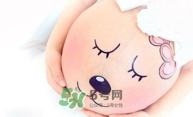 孕晚期肚子硬硬的是怎么回事？孕晚期肚子發(fā)緊發(fā)硬