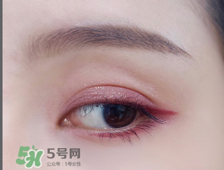 the estee edit眼影膏怎么用？酒紅色眼妝怎么畫