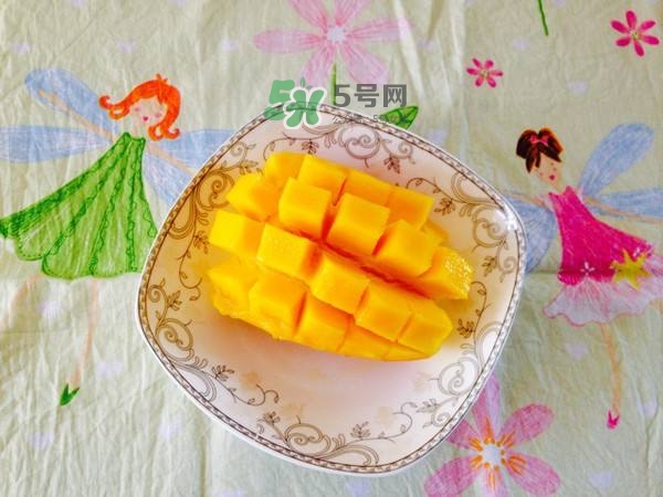 孕晚期能吃芒果嗎？孕晚期吃了很多芒果對(duì)胎兒好嗎？