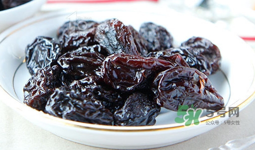 西梅一次多少合適？西梅一天吃幾個(gè)最好