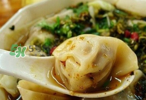 抄手是餛飩嗎？餛飩和抄手有什么區(qū)別