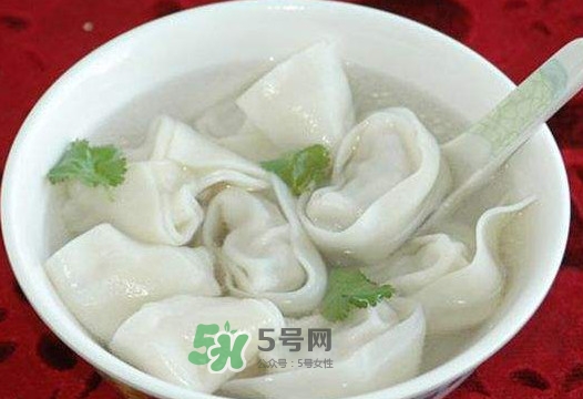 抄手是餛飩嗎？餛飩和抄手有什么區(qū)別