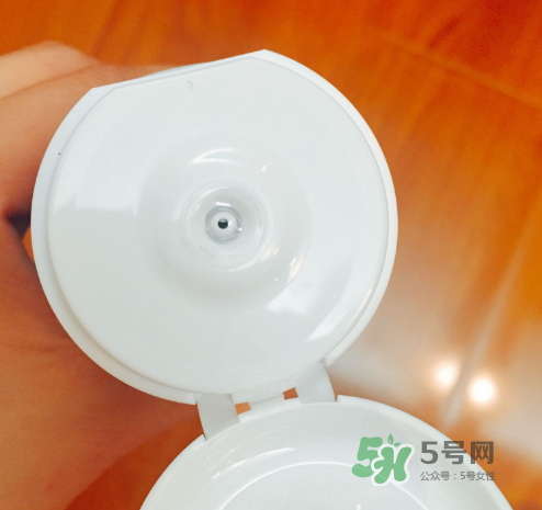 理膚泉潔面啫喱怎么樣？理膚泉潔面啫喱好用嗎？