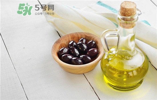 油性皮膚可以用橄欖油嗎？橄欖油擦臉有什么好處？