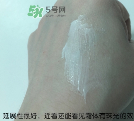 hr黑繃帶對痘痘有用嗎？赫蓮娜黑繃帶面霜使用心得