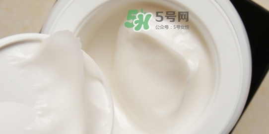 hr白繃帶面霜好用嗎？赫蓮娜白繃帶面霜怎么樣