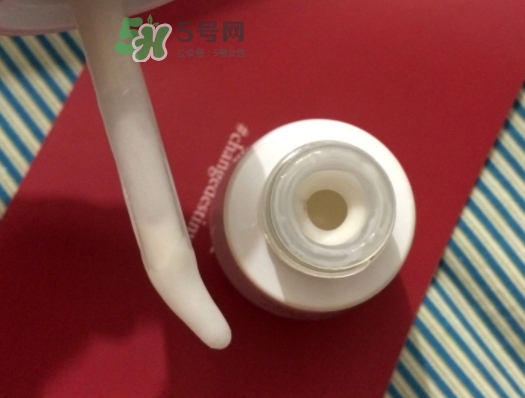 神仙水和小燈泡哪個好？神仙水和小燈泡使用順序
