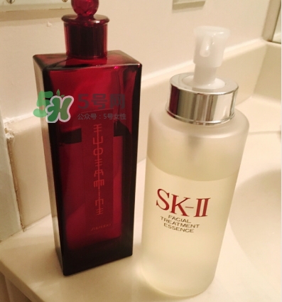 神仙水和紅色蜜露哪個好？神仙水和紅色蜜露對比