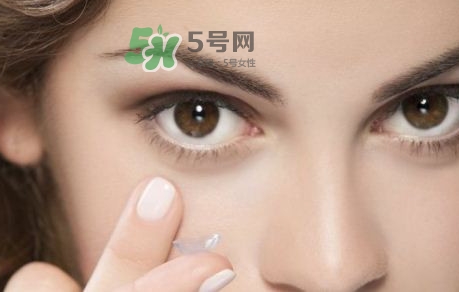 配個(gè)隱形眼鏡多少錢？隱形眼鏡日拋多少錢
