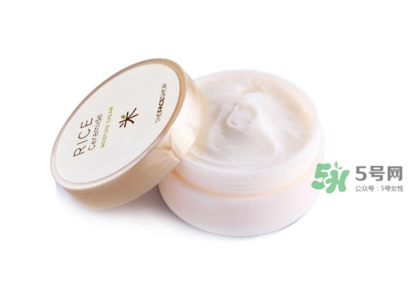 VE膠囊可以直接涂臉嗎？VE膠囊擦臉有什么效果？