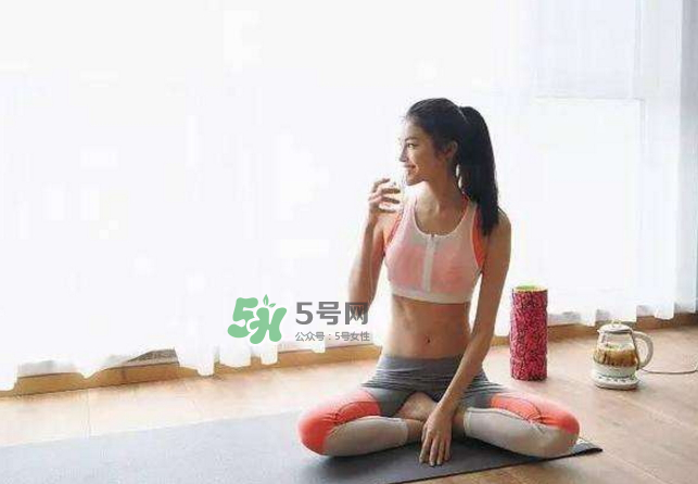 運(yùn)動(dòng)可以化妝嗎？運(yùn)動(dòng)化妝對(duì)皮膚好嗎？