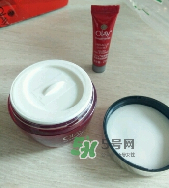 olay玉蘭油大紅瓶一套多少錢？olay大紅瓶專柜多少錢