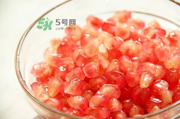 石榴不能和什么一起吃？石榴哪些人不能吃？