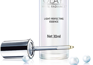 olay玉蘭油小白瓶小綠瓶哪個好？olay小白瓶小綠瓶區(qū)別