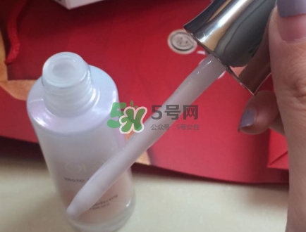 olay小白瓶會長毛嗎？olay小白瓶長黑毛是怎么回事？