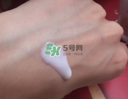 olay小白瓶會長毛嗎？olay小白瓶長黑毛是怎么回事？