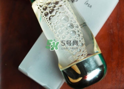 ipsa流金水是玻璃瓶嗎？流金水是塑料的嗎