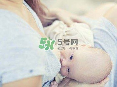 母乳喂養(yǎng)會積食嗎？純母乳喂養(yǎng)的寶寶會積食嗎？