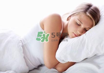 孕婦睡姿會影響寶寶嗎？孕婦睡姿對寶寶的影響