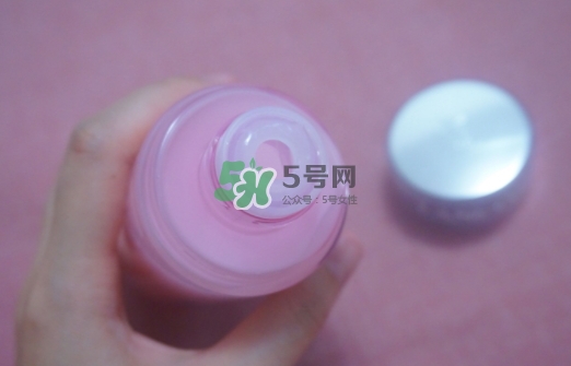 蘭蔻粉水和神仙水哪個(gè)好？粉水和神仙水可以一起用嗎？