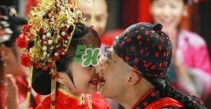 古代鬧洞房都是怎么鬧的？鬧洞房的習(xí)俗是怎么來的？