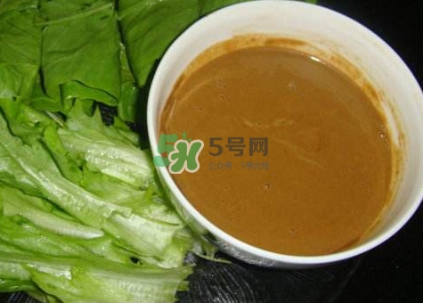 芝麻醬一天吃多少合適？芝麻醬干了怎么稀釋