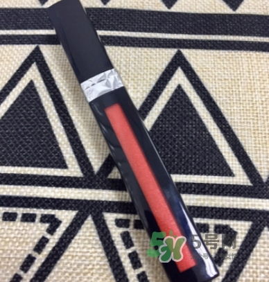 迪奧藍(lán)星唇釉751好看嗎？dior迪奧藍(lán)星唇釉751試色