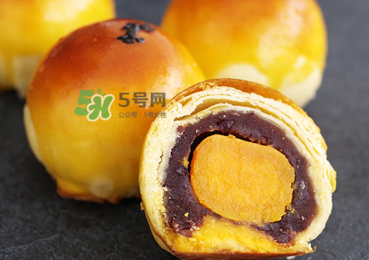 蛋黃酥多少錢一個(gè)？蛋黃酥多少錢一盒？