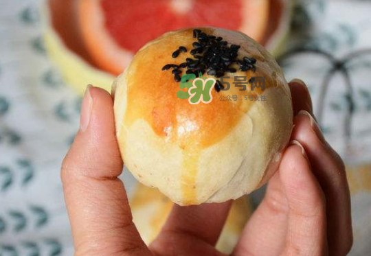 蛋黃酥為什么會(huì)破皮？蛋黃酥破皮的原因