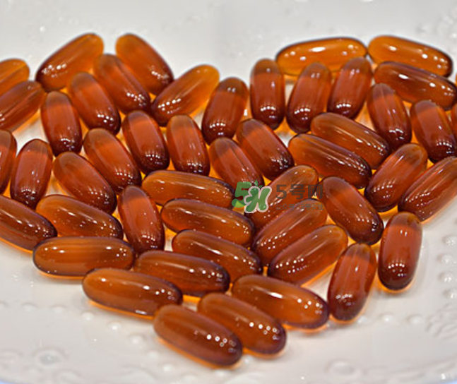 魚肝油可以和鈣一起吃嗎？魚肝油可以和奶粉一起吃嗎？