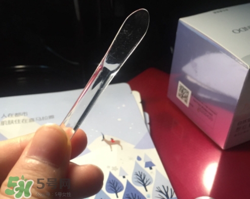 自然堂粉紅素顏霜怎么用？自然堂粉紅素顏霜使用心得