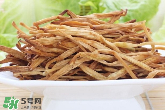 為什么說黃花菜都涼了？黃花菜為什么要抽芯
