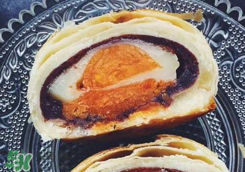 為什么蛋黃酥的皮很硬？蛋黃酥油皮太硬怎么辦？