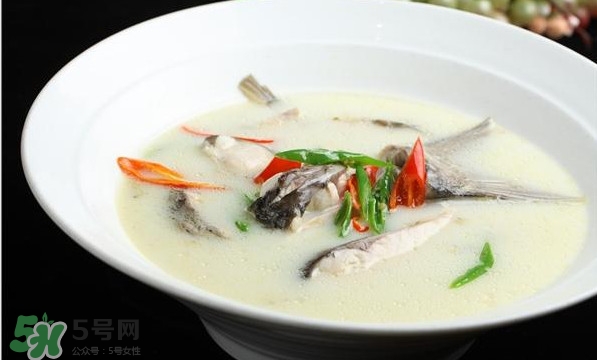 孕婦鯽魚(yú)湯可以放姜嗎？孕婦鯽魚(yú)湯能放料酒嗎？