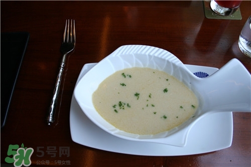 鯽魚湯怎么去腥味？鯽魚湯熬多長(zhǎng)時(shí)間最好？