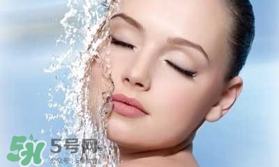 秋天皮膚干燥怎么辦？秋天皮膚干燥吃什么好？