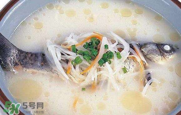 產(chǎn)婦鯽魚湯什么時候喝？產(chǎn)婦鯽魚湯放調(diào)料嗎？