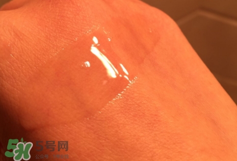 護(hù)發(fā)精油能不能抹頭皮？護(hù)發(fā)精油的危害