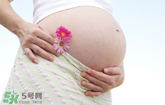妊娠紋在左邊生男或女？怎么從妊娠紋看男女？