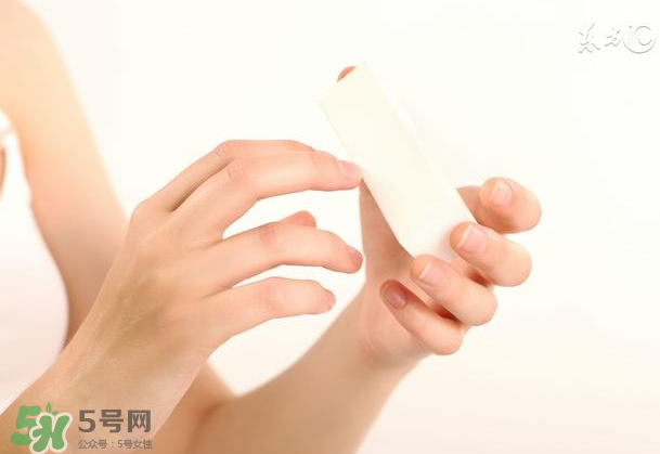 指甲上沒有月牙是缺什么？指甲上沒有月牙怎么補(bǔ)？