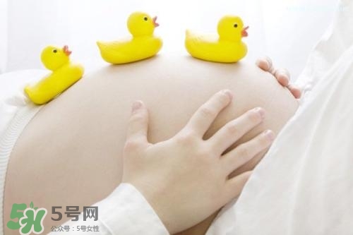 羊水早破多久會生？羊水早破會肚子疼嗎？